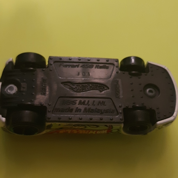 Ferrari 458 Italia Diecast 1:64| 8,5/10 - Picture 8 of 8